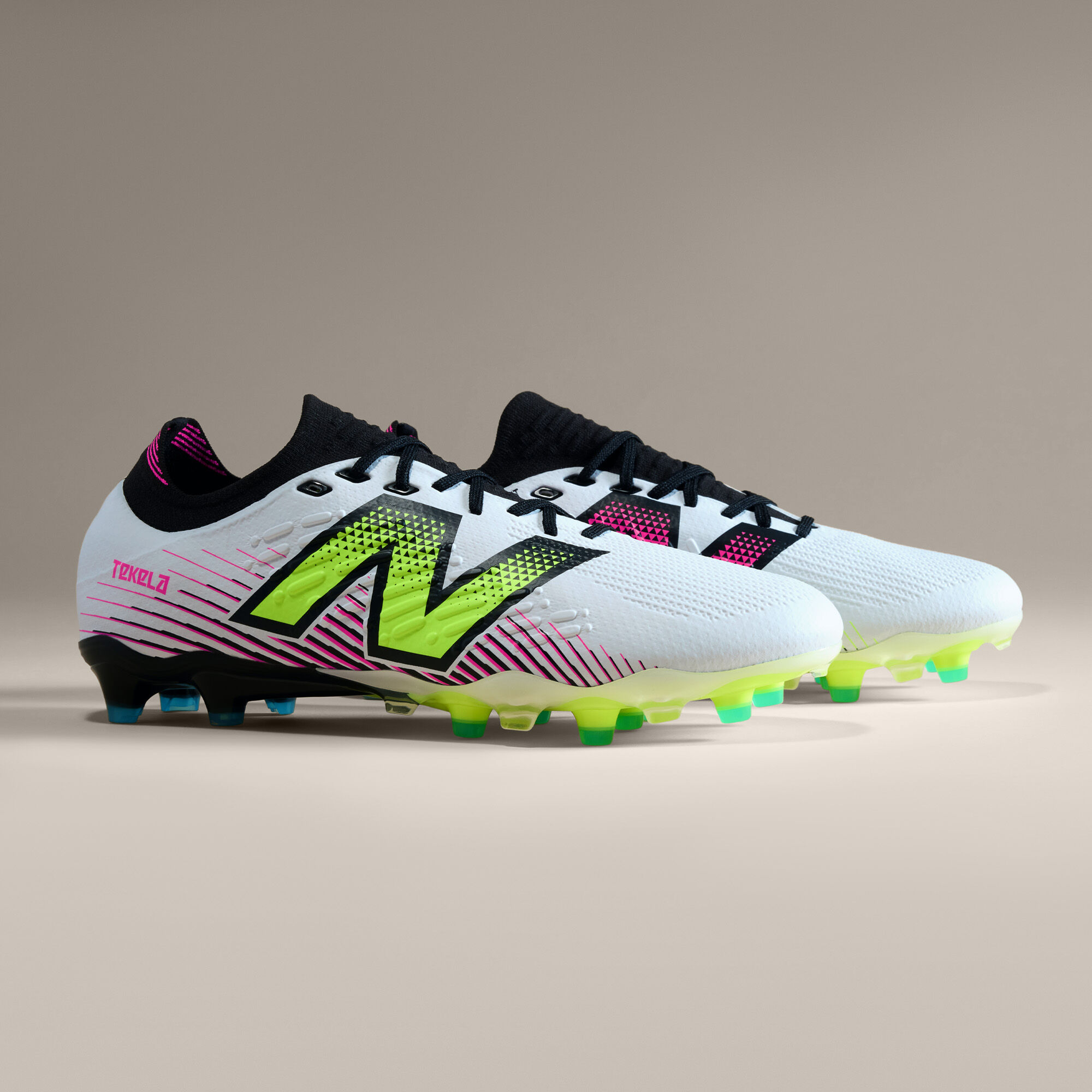 Kids TEKELA MAGIQUE JNR FG V4 Shoes New Balance